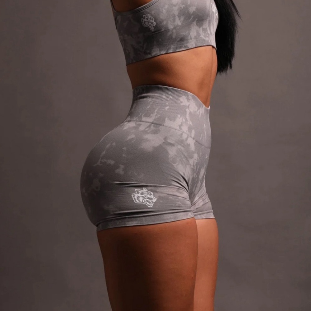❌SOLD❌Shadow Tonal Darc Sport shorts - Picture 1 of 5